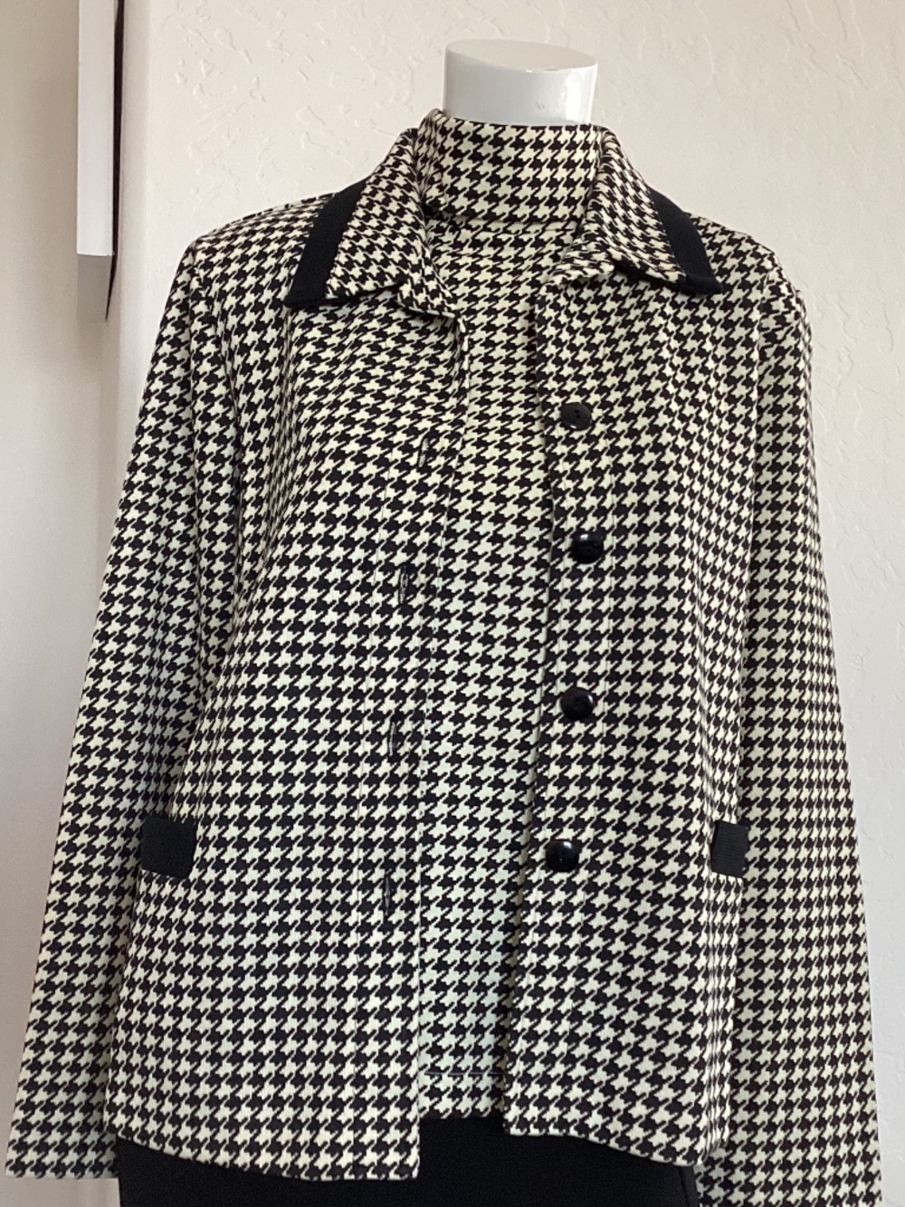 Weekenders, houndstooth blazer set, size S, butter yellow and black, VINTAGE